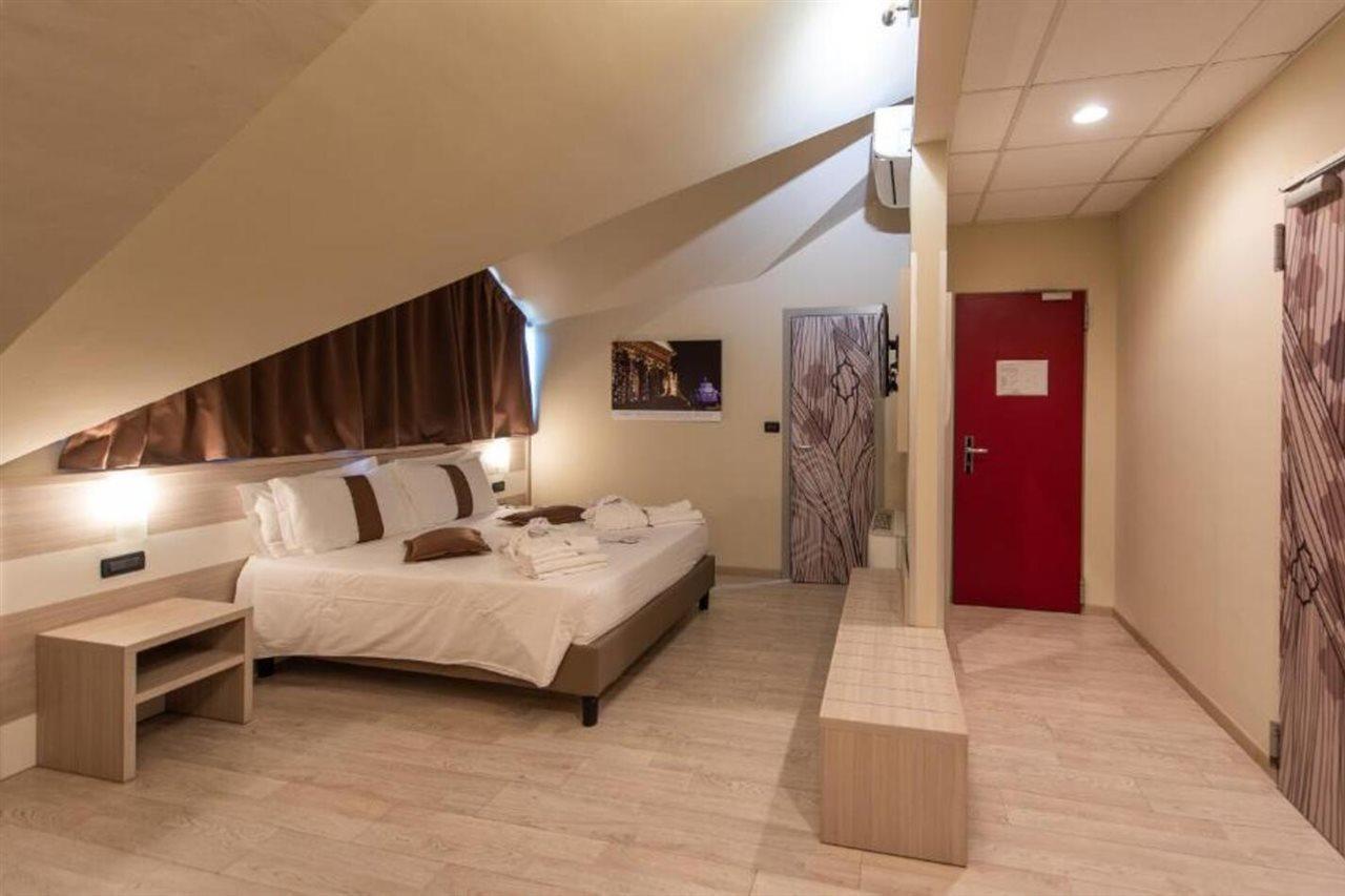 Best Quality Hotel La Darsena Moncalieri Exterior foto